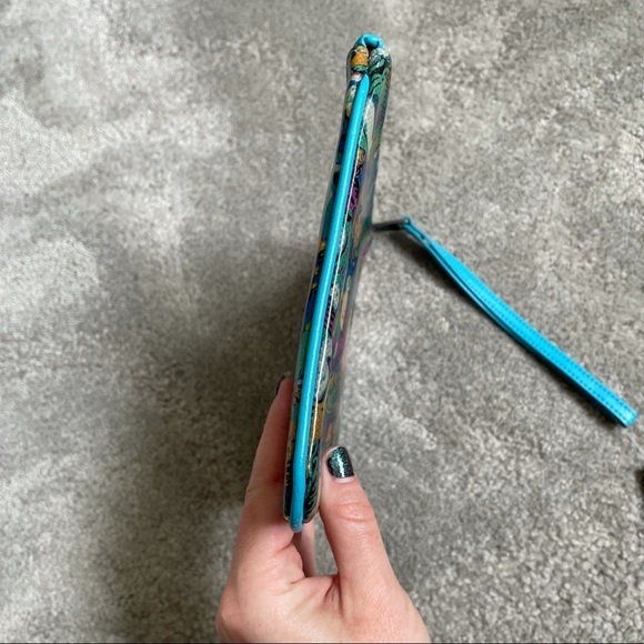 Marc by Marc Jacobs Multicolor Coated PVC Animal Print Wristlet NWT - Picture 4 of 10